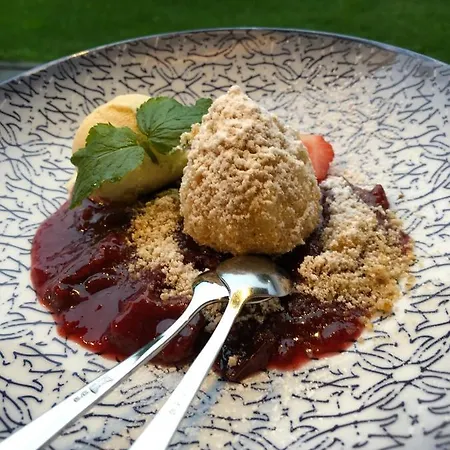 Апартаменты Zillertal Klee Mit Restaurant Kleementine Рид-им-Циллерталь