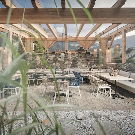 Апартаменты Zillertal Klee Mit Restaurant Kleementine Рид-им-Циллерталь