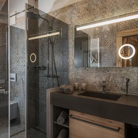 Zillertal Klee Mit Restaurant Kleementine Appartement