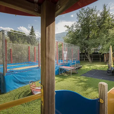 Zillertal Klee Mit Restaurant Kleementine