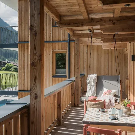 公寓 Zillertal Klee Mit Restaurant Kleementine *