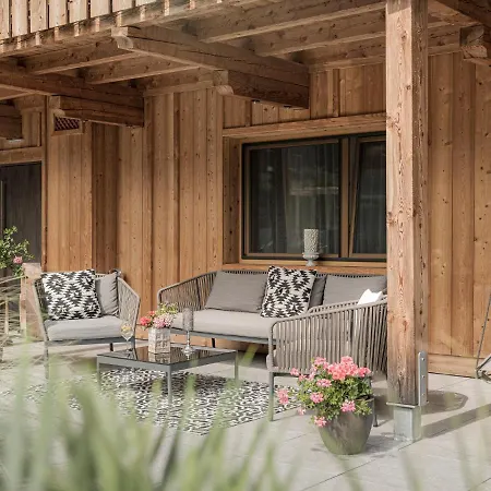 公寓 Zillertal Klee Mit Restaurant Kleementine *