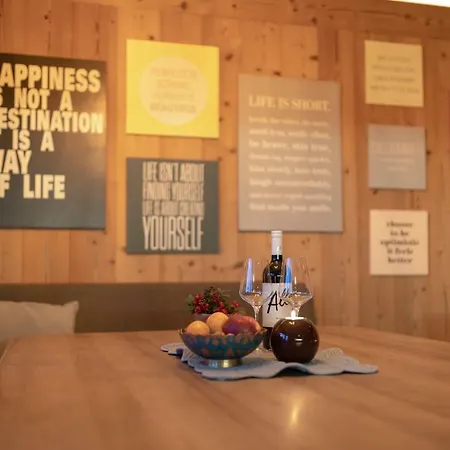 Апартаменты Zillertal Klee Mit Restaurant Kleementine Рид-им-Циллерталь