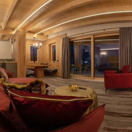 Zillertal Klee Mit Restaurant Kleementine Apartment