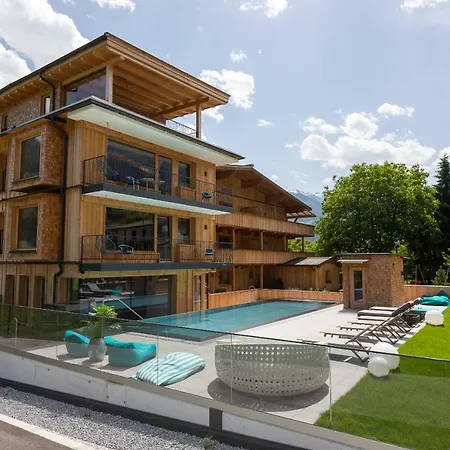 公寓 Zillertal Klee Mit Restaurant Kleementine