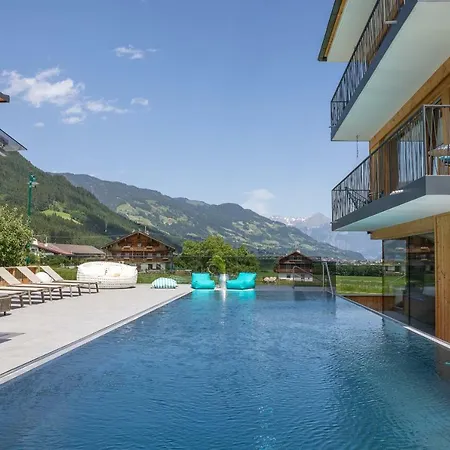 Zillertal Klee Mit Restaurant Kleementine Lägenhet *