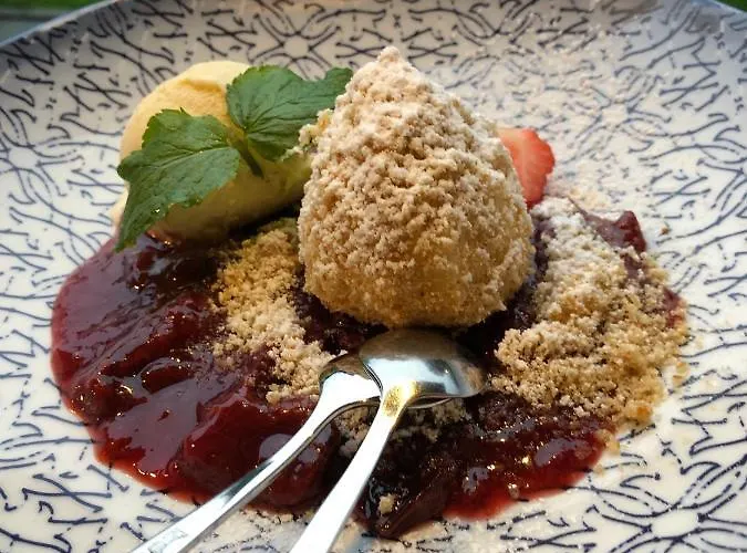 Apartment Zillertal Klee Mit Restaurant Kleementine Ried im Zillertal