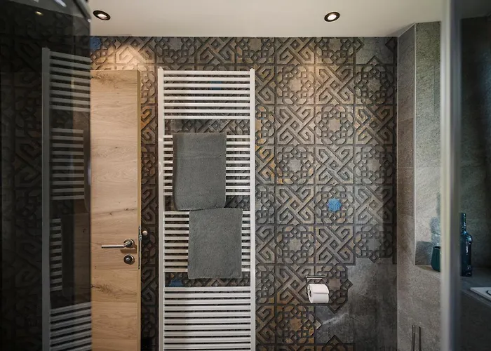 Apartment Zillertal Klee Mit Restaurant Kleementine *