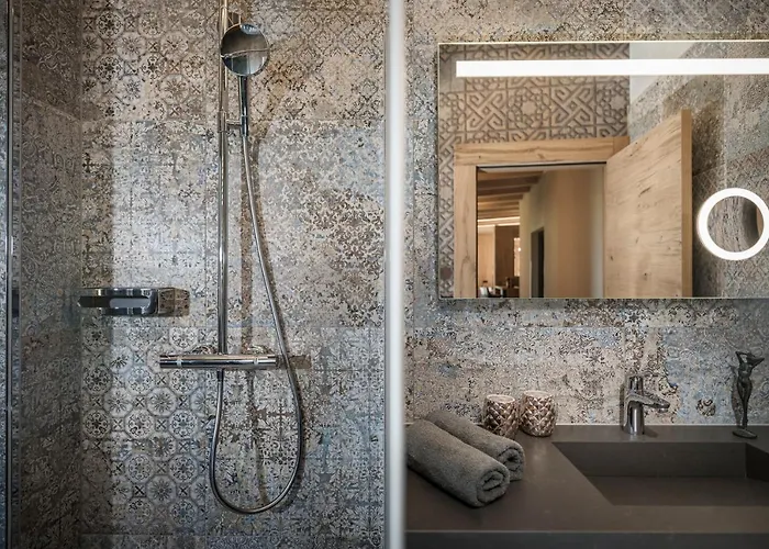 Apartment Zillertal Klee Mit Restaurant Kleementine