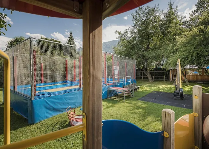 Zillertal Klee Mit Restaurant Kleementine