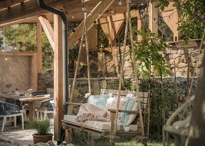 Zillertal Klee Mit Restaurant Kleementine Ried im Zillertal