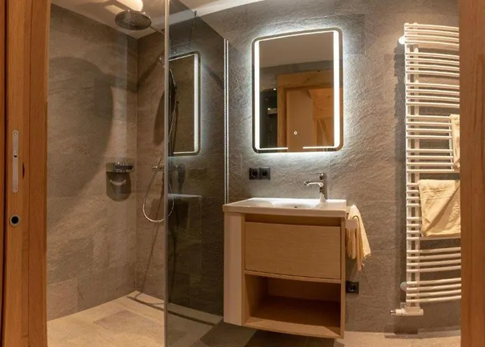 Apartment Zillertal Klee Mit Restaurant Kleementine