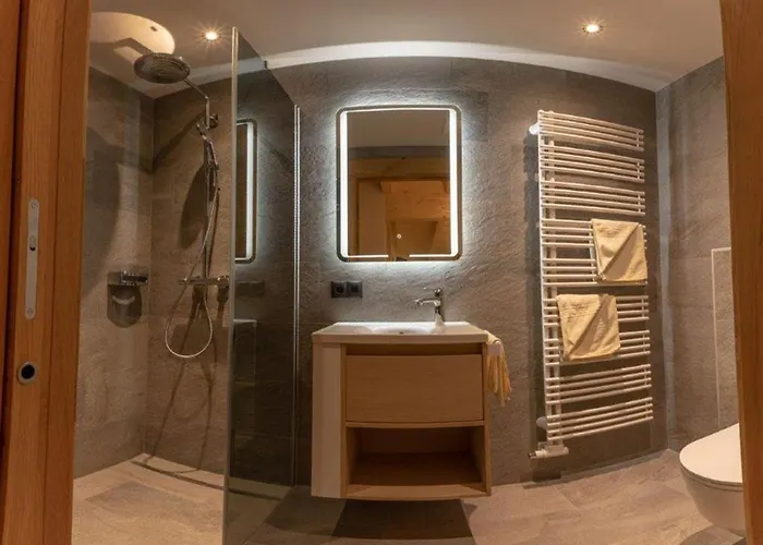 Apartment Zillertal Klee Mit Restaurant Kleementine