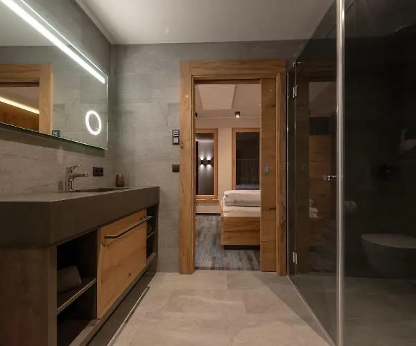 Apartment Zillertal Klee Mit Restaurant Kleementine