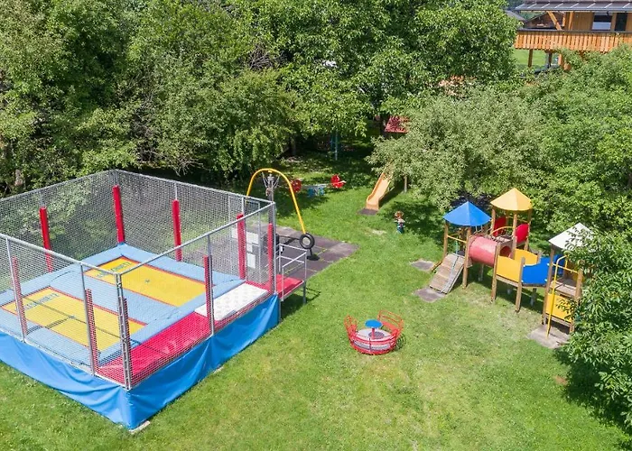 Zillertal Klee Mit Restaurant Kleementine