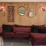 Апартаменты Zillertal Klee Mit Restaurant Kleementine Рид-им-Циллерталь