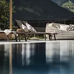 Zillertal Klee Mit Restaurant Kleementine
