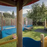 Zillertal Klee Mit Restaurant Kleementine