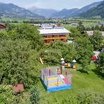 Zillertal Klee Mit Restaurant Kleementine