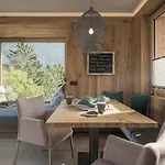 Zillertal Klee Mit Restaurant Kleementine *
