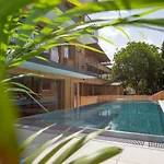 Apartamento Zillertal Klee Mit Restaurant Kleementine *